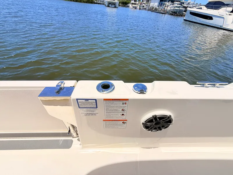 Slide: The Image of Boston Whaler 280 Dauntless 2027 - 47