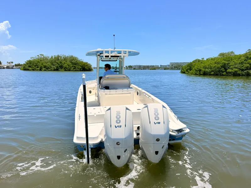 Slide: The Image of Boston Whaler 280 Dauntless 2027 - 15