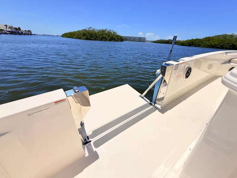 Slide: The Image of Boston Whaler 280 Dauntless 2027 - 34