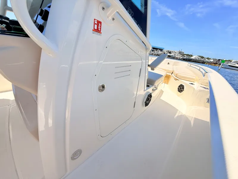 Slide: The Image of Boston Whaler 280 Dauntless 2027 - 68