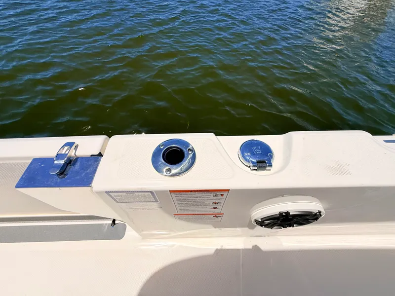 Slide: The Image of Boston Whaler 280 Dauntless 2027 - 48