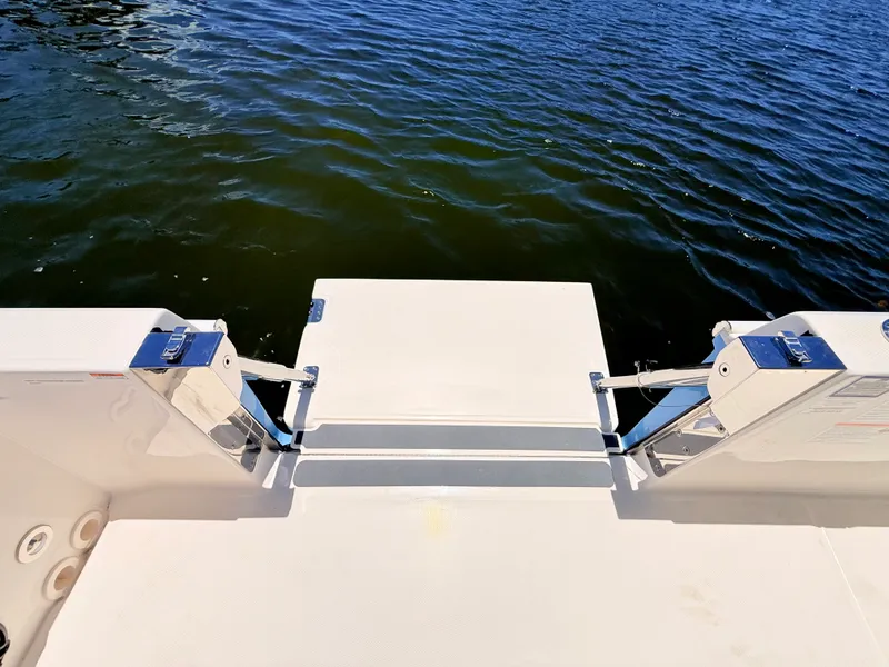 Slide: The Image of Boston Whaler 280 Dauntless 2027 - 35