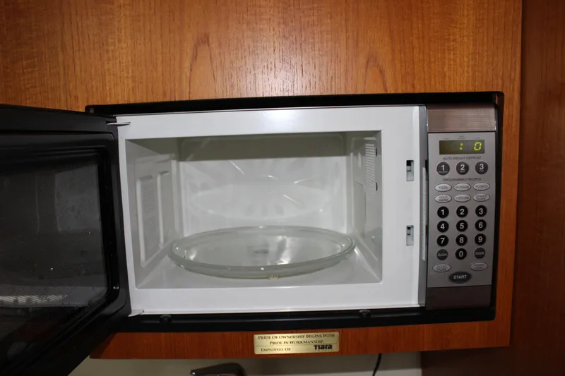 Slide: The Image of Tiara 3800 Open 2002 - 58