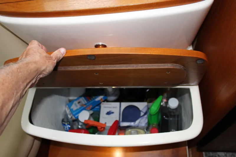 Slide: The Image of Tiara 3800 Open 2002 - 59