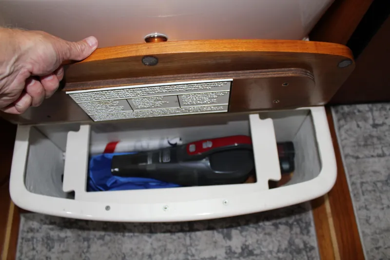 Slide: The Image of Tiara 3800 Open 2002 - 61