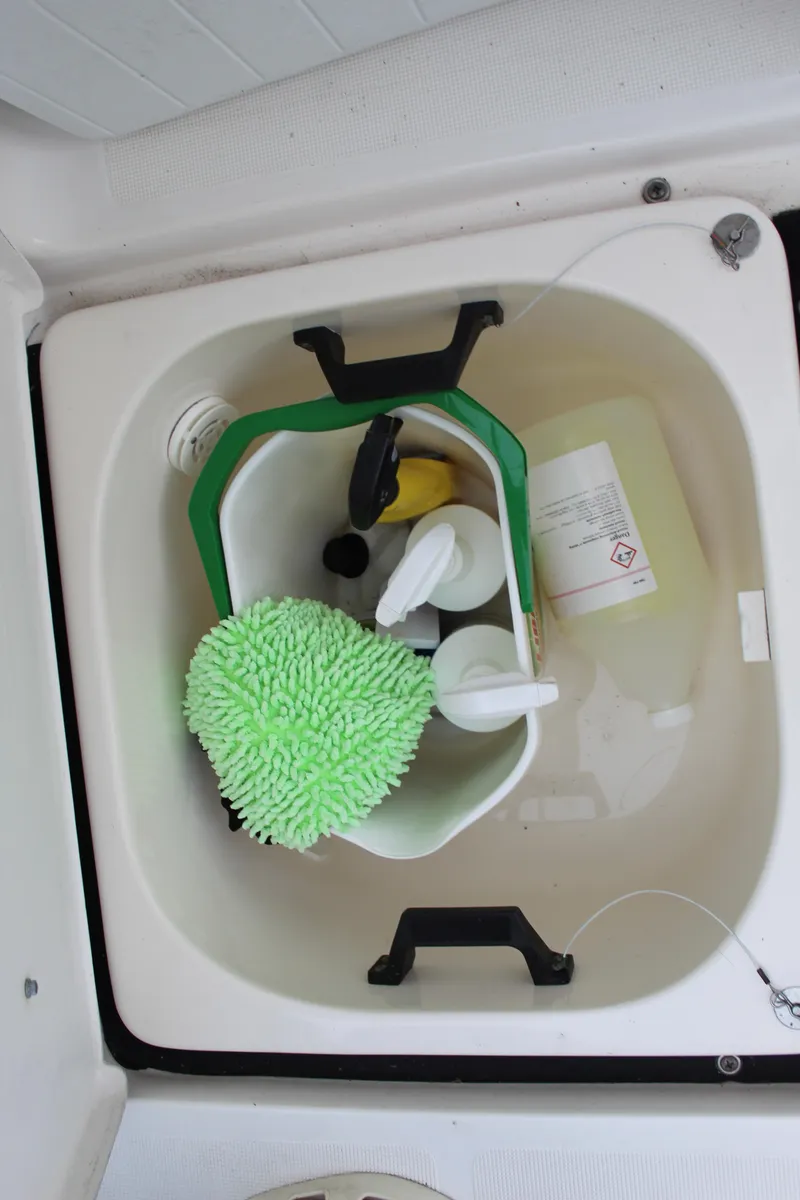 Slide: The Image of Tiara 3800 Open 2002 - 74