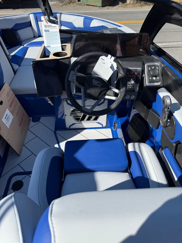 Slide: The Image of Malibu MALIBU 23 LSV 2026 - 14