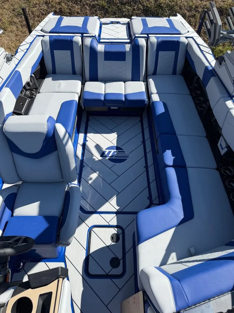 Slide: The Image of Malibu MALIBU 23 LSV 2026 - 20