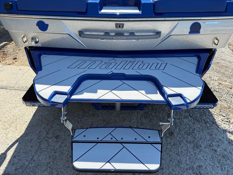 Slide: The Image of Malibu MALIBU 23 LSV 2026 - 5