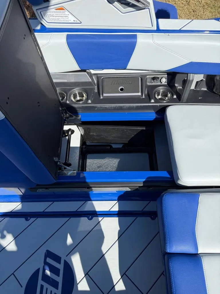 Slide: The Image of Malibu MALIBU 23 LSV 2026 - 33