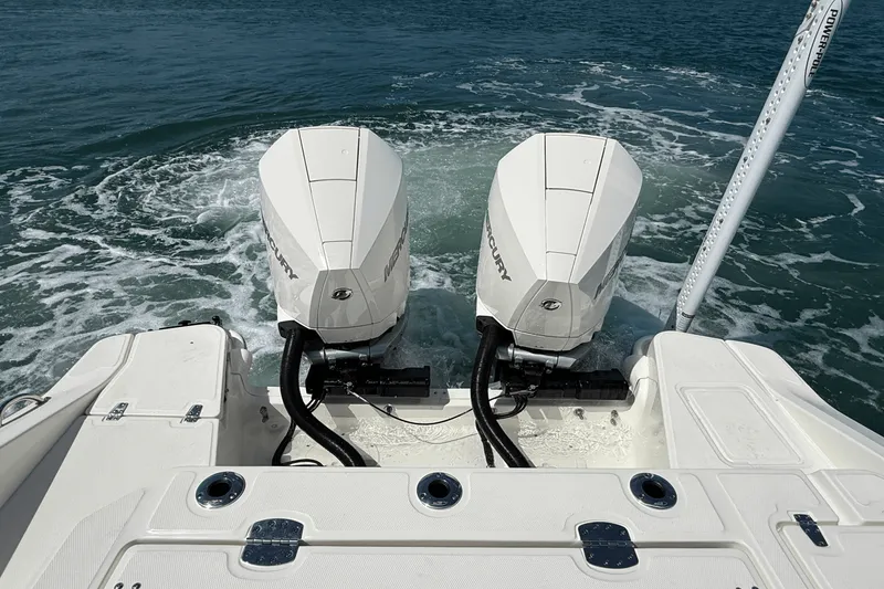 Slide: The Image of Boston Whaler 280 Dauntless 2026 - 5