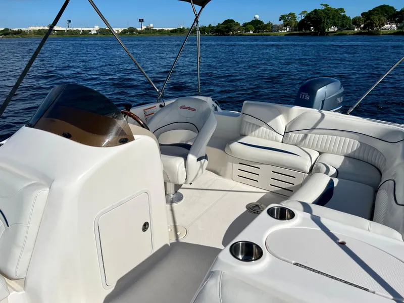 Slide: The Image of Interior of 2006 Hurricane 194 boat with seating and water view. - 19