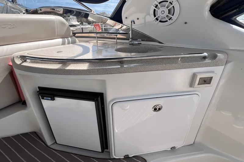 Slide: The Image of Regal COMMODORE 3860 2002 - 12