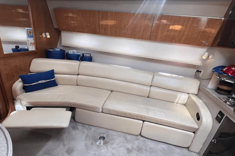 Slide: The Image of Regal COMMODORE 3860 2002 - 17