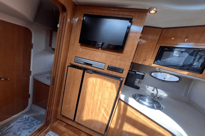 Slide: The Image of Regal COMMODORE 3860 2002 - 21