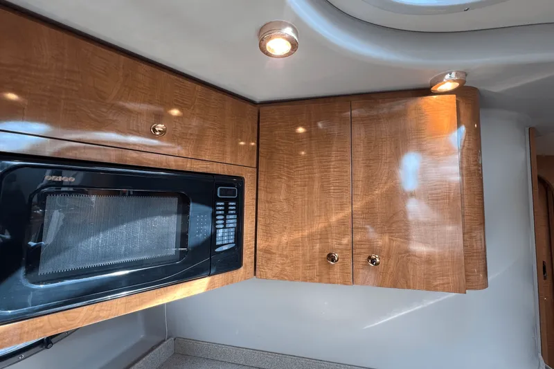 Slide: The Image of Regal COMMODORE 3860 2002 - 22