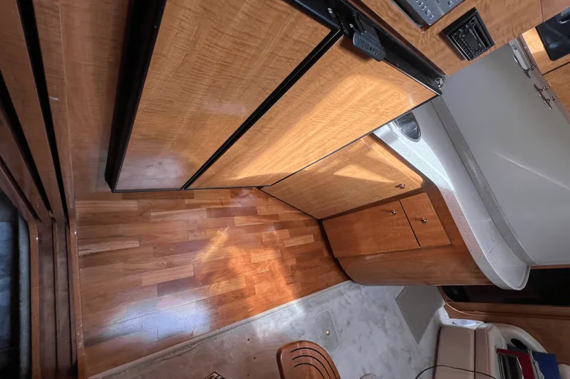 Slide: The Image of Regal COMMODORE 3860 2002 - 23