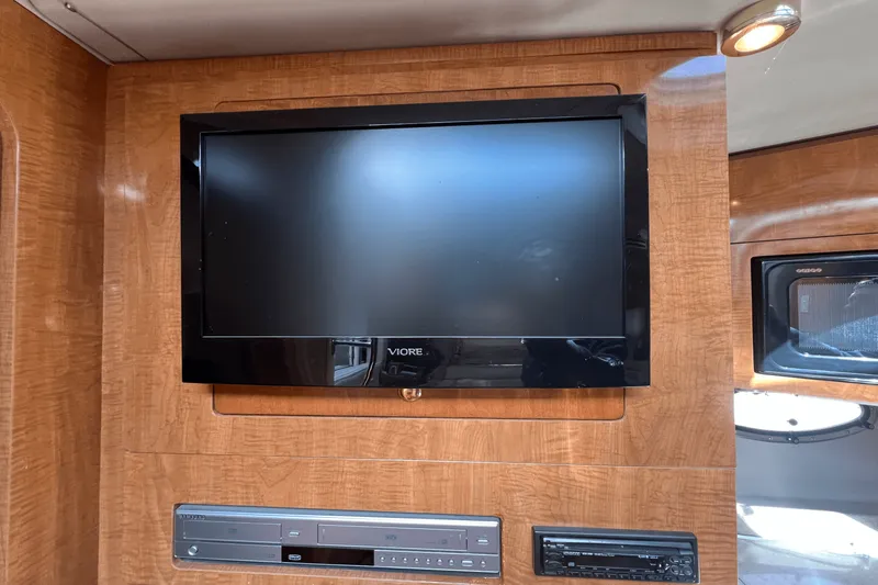 Slide: The Image of Regal COMMODORE 3860 2002 - 24