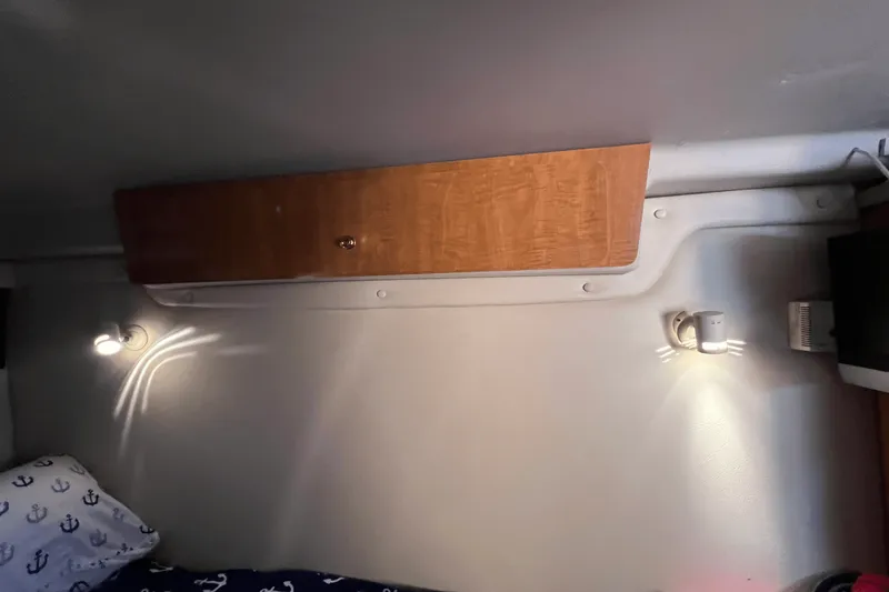 Slide: The Image of Regal COMMODORE 3860 2002 - 27