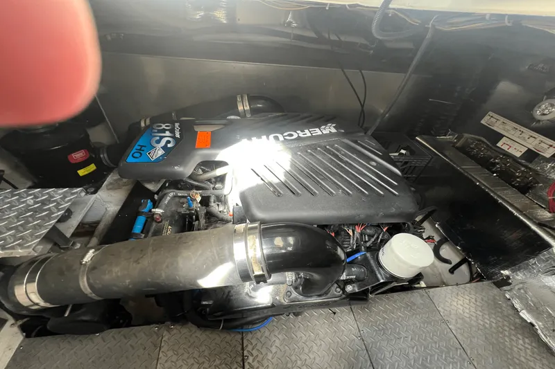 Slide: The Image of Regal COMMODORE 3860 2002 - 37