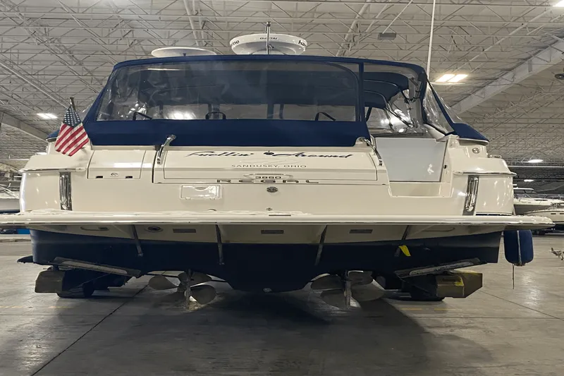 Slide: The Image of Regal COMMODORE 3860 2002 - 44