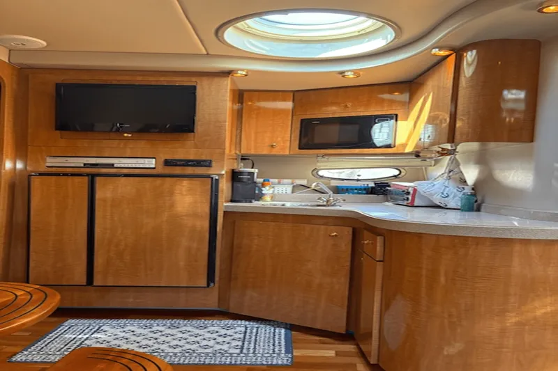 Slide: The Image of Regal COMMODORE 3860 2002 - 46