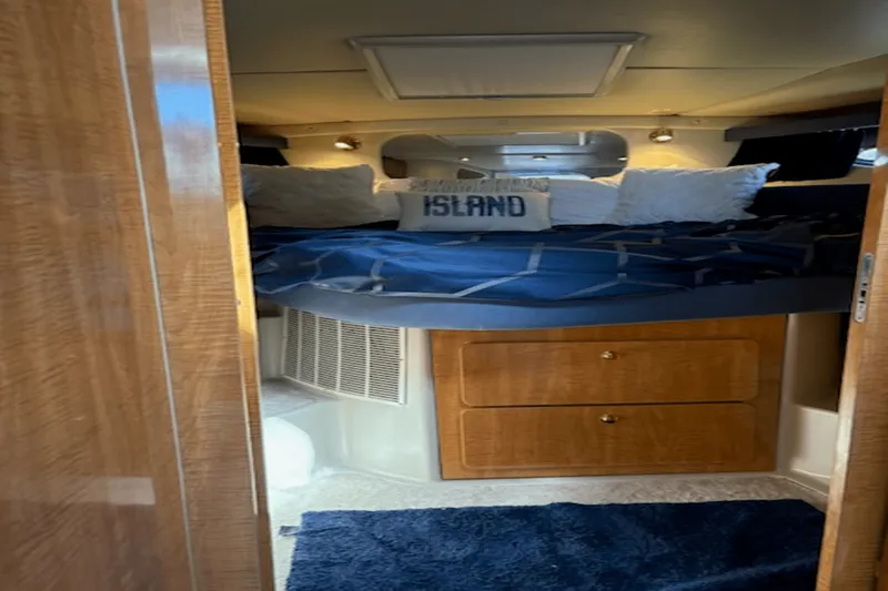 Slide: The Image of Regal COMMODORE 3860 2002 - 48