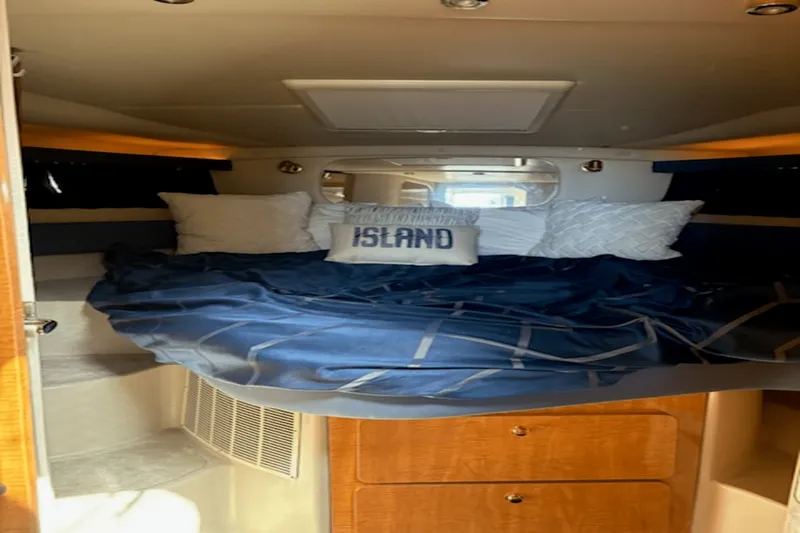 Slide: The Image of Regal COMMODORE 3860 2002 - 49