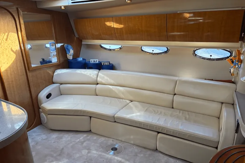 Slide: The Image of Regal COMMODORE 3860 2002 - 51