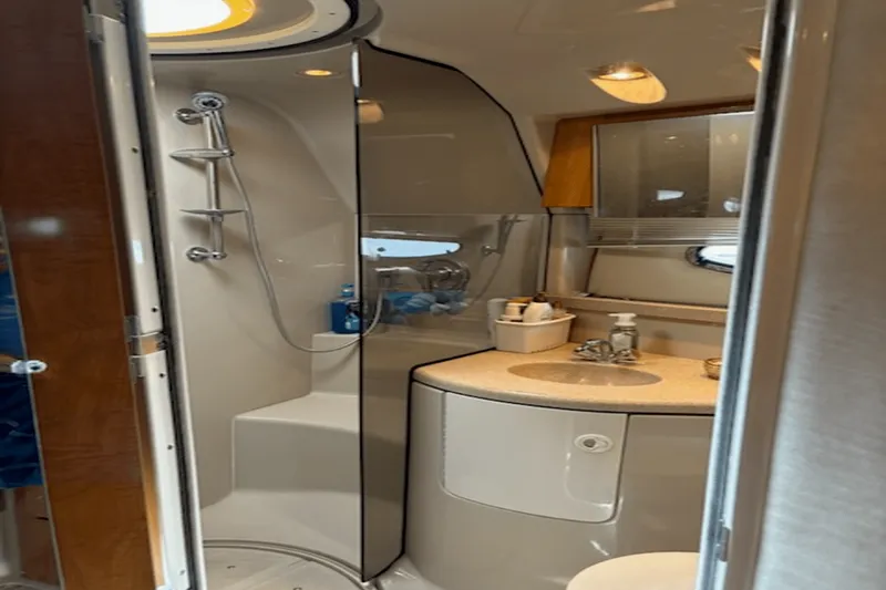 Slide: The Image of Regal COMMODORE 3860 2002 - 56