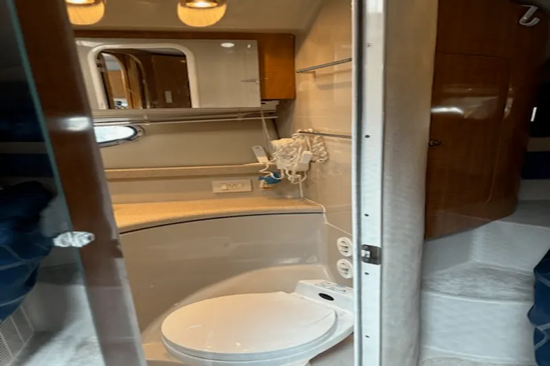 Slide: The Image of Regal COMMODORE 3860 2002 - 57