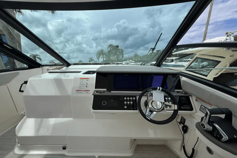 Slide: The Image of Sea Ray Sundancer 320 Outboard 2026 - 13