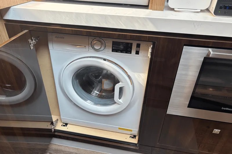 Slide: The Image of Cruisers 60 CANTIUS 2024 - 47