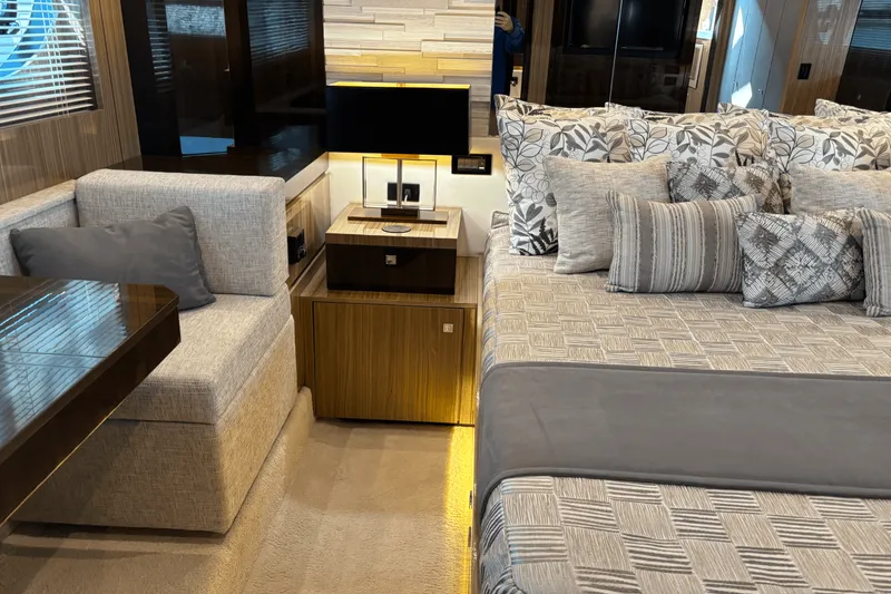 Slide: The Image of Cruisers Yachts 60 CANTIUS 2024 - 50