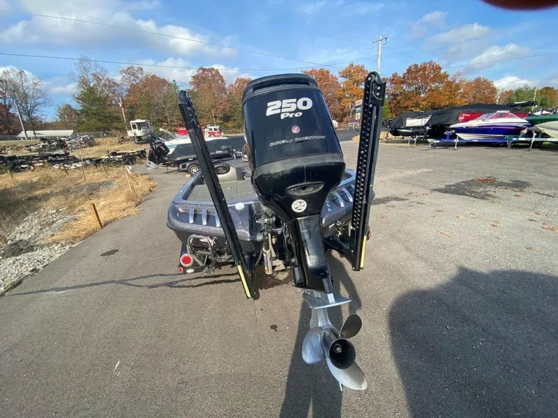 Slide: The Image of 2014 Ranger Z520C boat with Mercury 250 Pro XS outboard motor. - 3