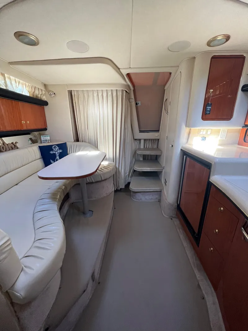 Slide: The Image of Sea Ray 34 DA 2000 - 50