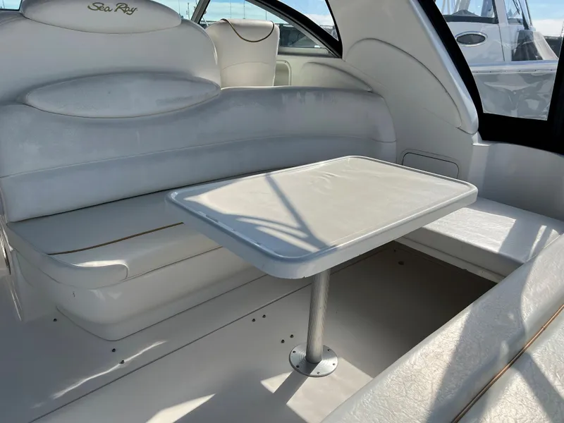 Slide: The Image of Sea Ray 34 DA 2000 - 57