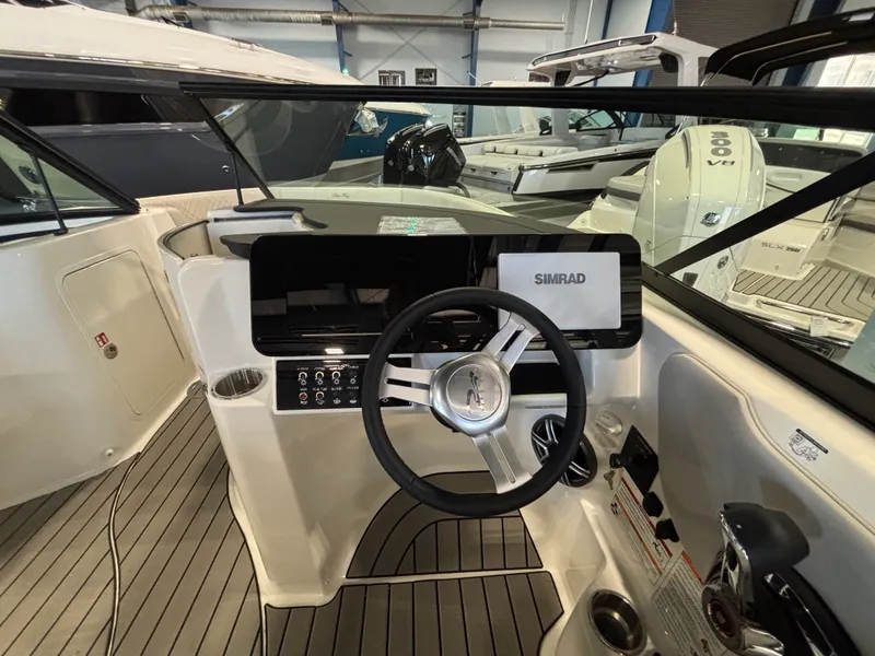 Slide: The Image of Sea Ray SDX 230 Outboard 2026 - 10