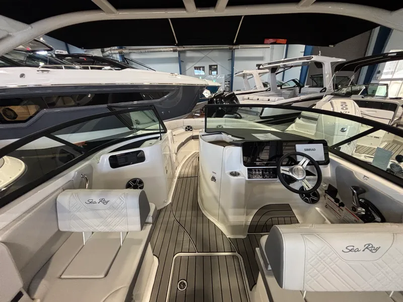 Slide: The Image of Sea Ray SDX 230 Outboard 2026 - 9