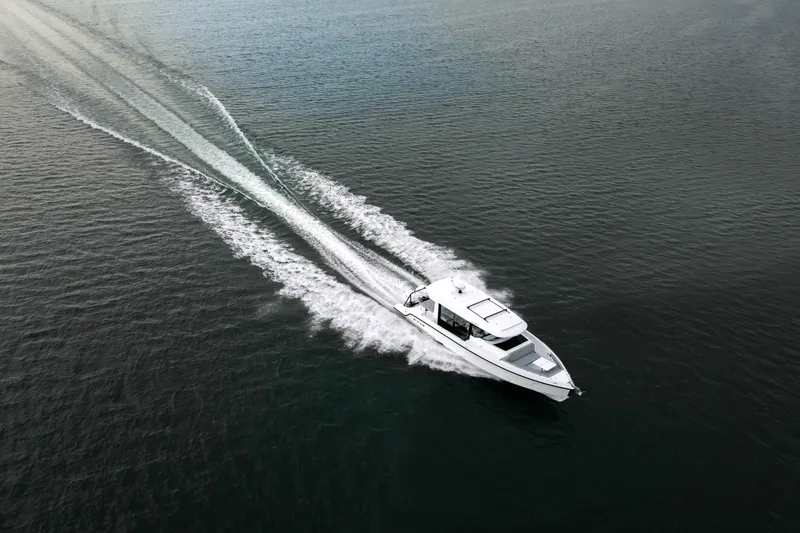 Slide: The Image of Cruisers 38 VTR 2027 - 36