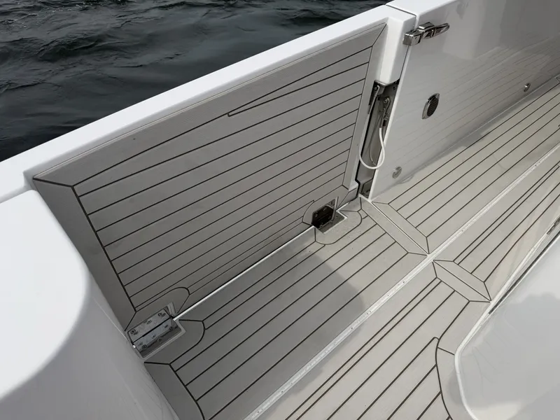 Slide: The Image of Cruisers 38 VTR 2027 - 18