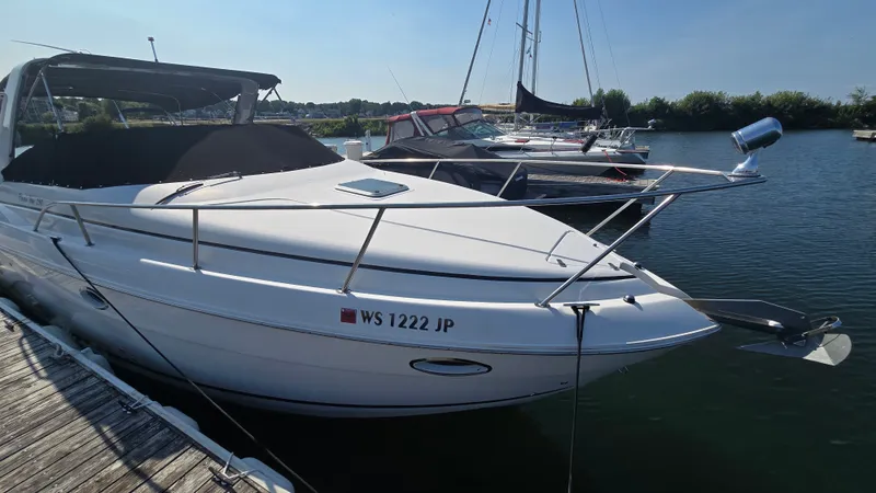 Slide: The Image of Rinker 290 FIESTA VEE 2004 - 3