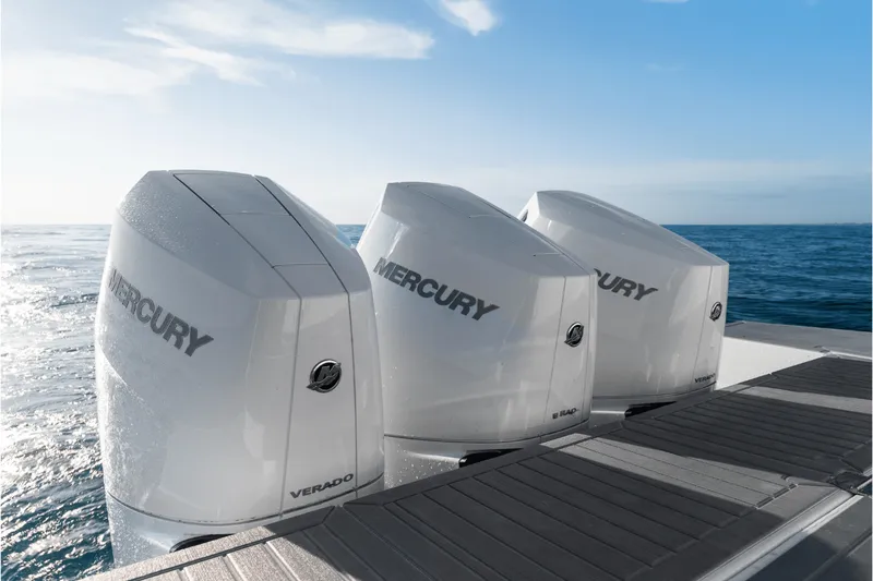 Slide: The Image of Cruisers 38 GLS Outboard 2027 - 49