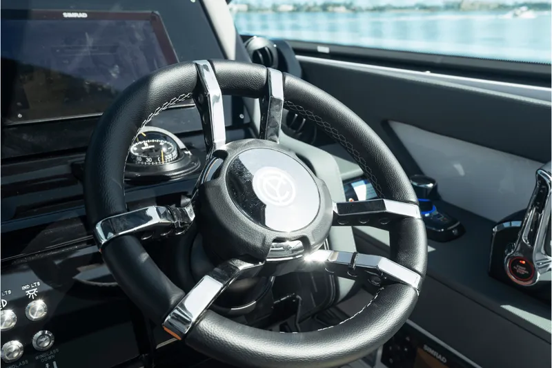 Slide: The Image of Cruisers 38 GLS Outboard 2027 - 82