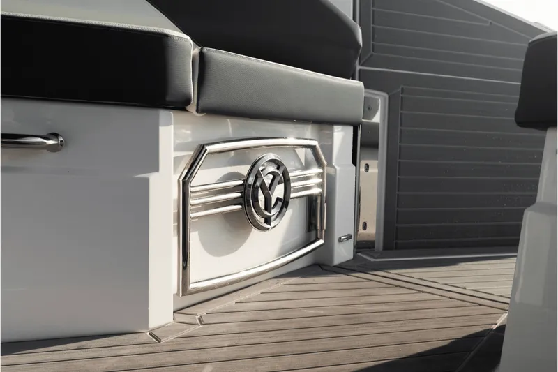 Slide: The Image of Cruisers 38 GLS Outboard 2027 - 42