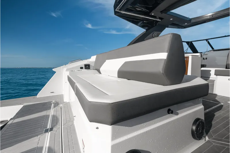 Slide: The Image of Cruisers 38 GLS Outboard 2027 - 59