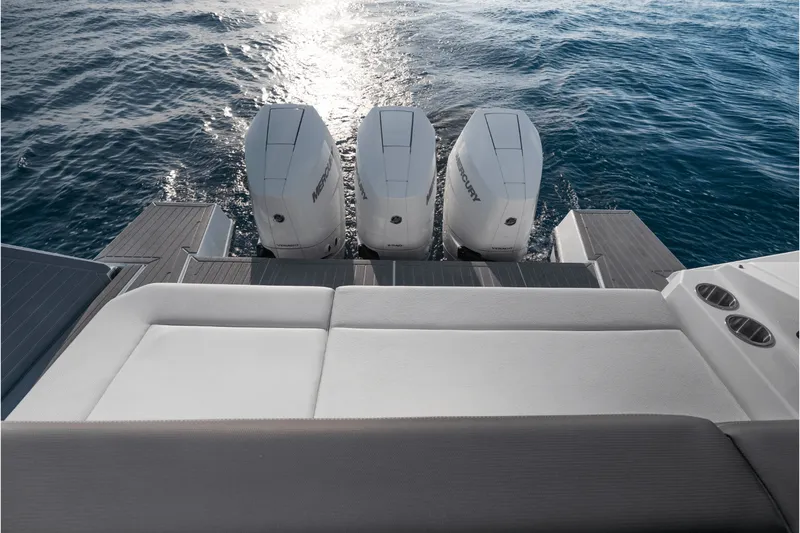 Slide: The Image of Cruisers 38 GLS Outboard 2027 - 53