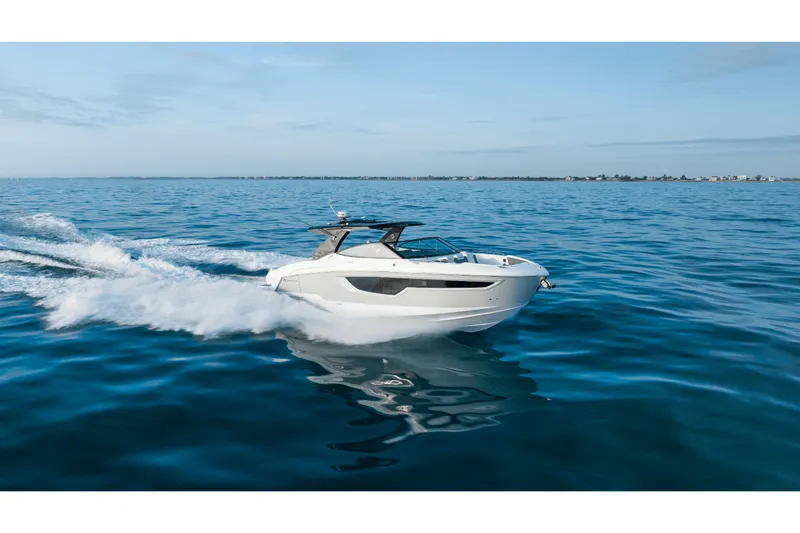 Slide: The Image of Cruisers 38 GLS Outboard 2027 - 16