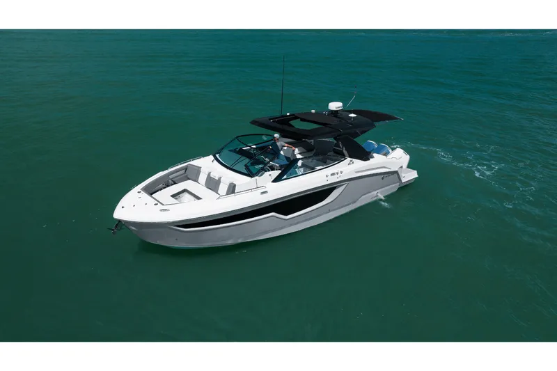 Slide: The Image of Cruisers 38 GLS Outboard 2027 - 34
