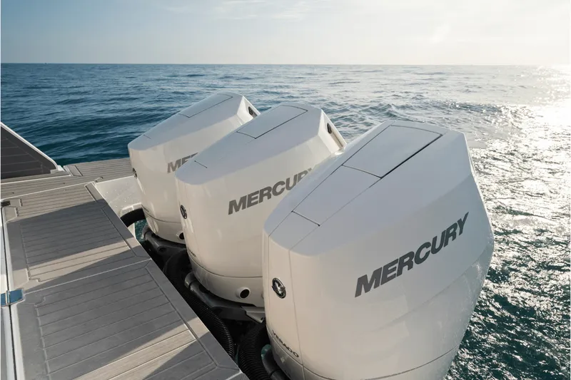 Slide: The Image of Cruisers 38 GLS Outboard 2027 - 57